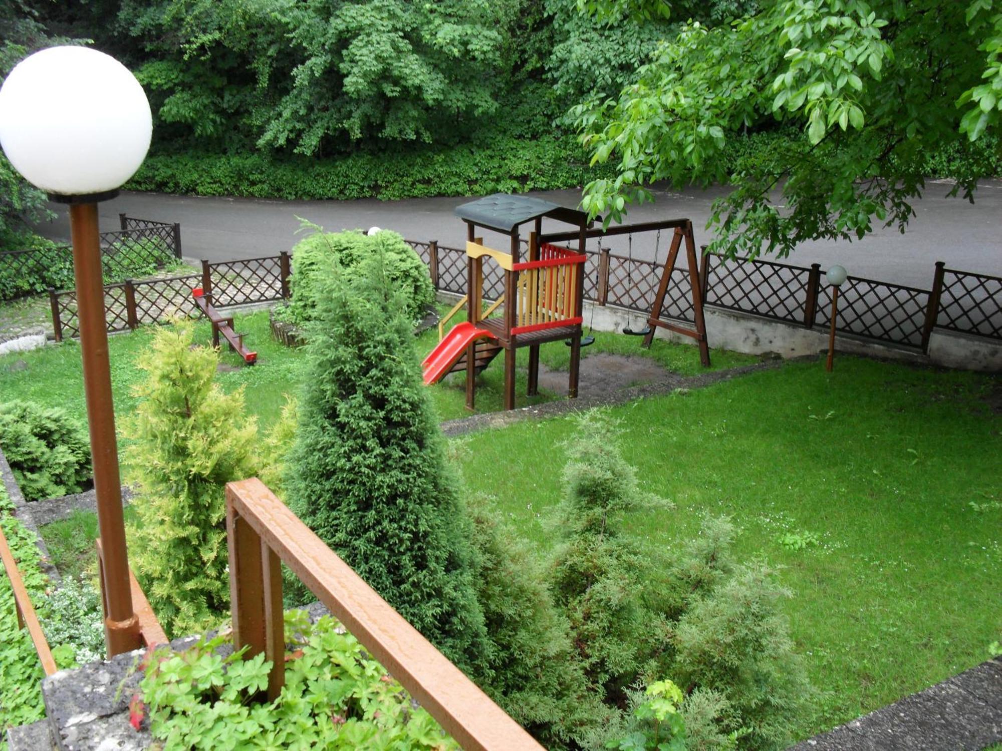 Family Park Hotel Kyoshkove Sjumen Eksteriør billede
