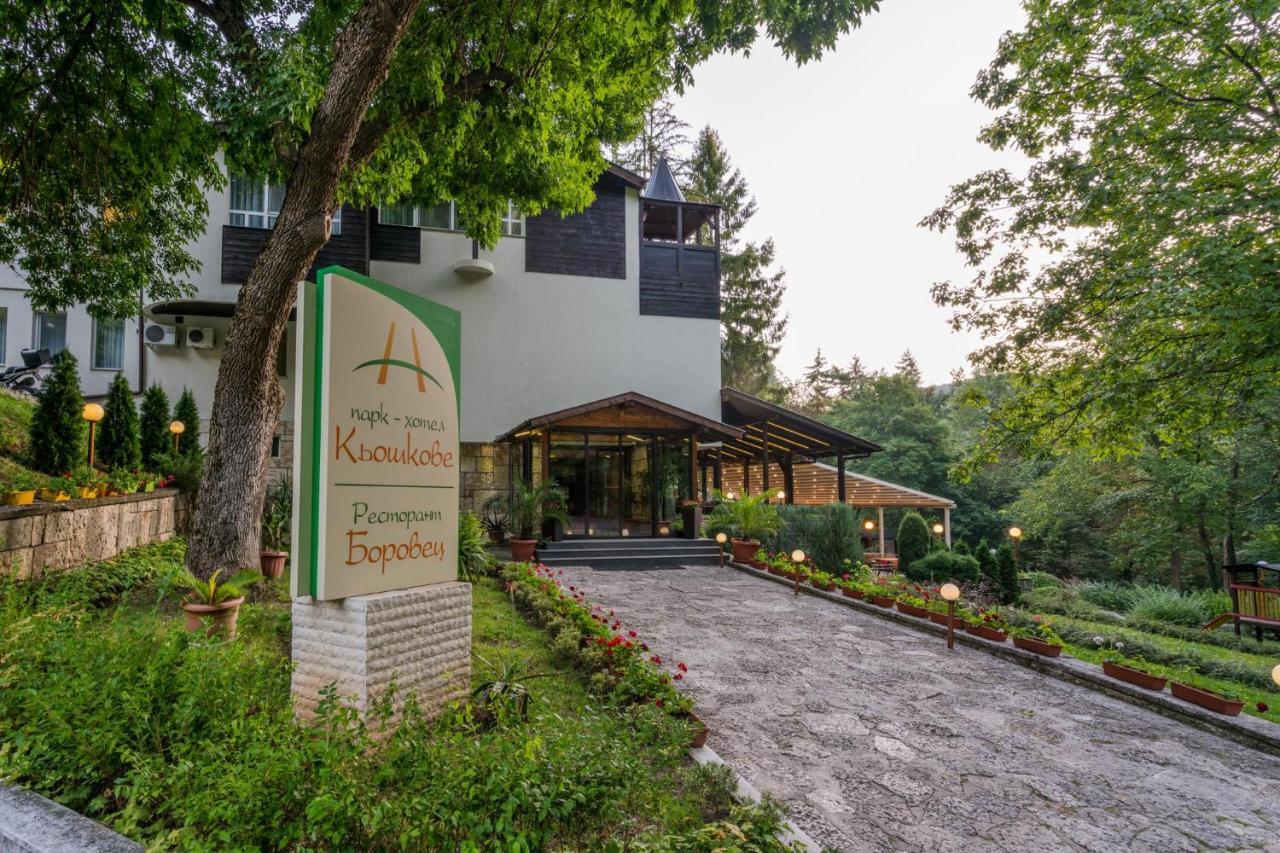 Family Park Hotel Kyoshkove Sjumen Eksteriør billede